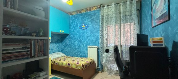 4-salle Appartement à Foggia, Italy No. 24540 25