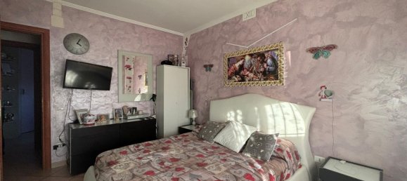 4-salle Appartement à Foggia, Italy No. 24540 5