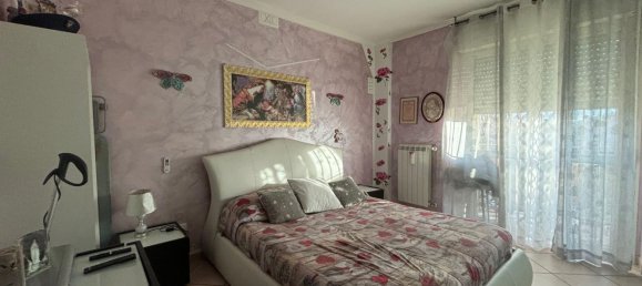 4-salle Appartement à Foggia, Italy No. 24540 6