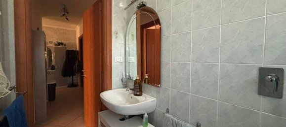 4-salle Appartement à Foggia, Italy No. 24540 41