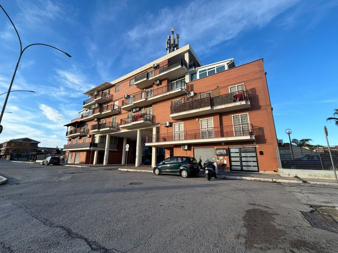 4-salle Appartement à Foggia, Italy No. 24540