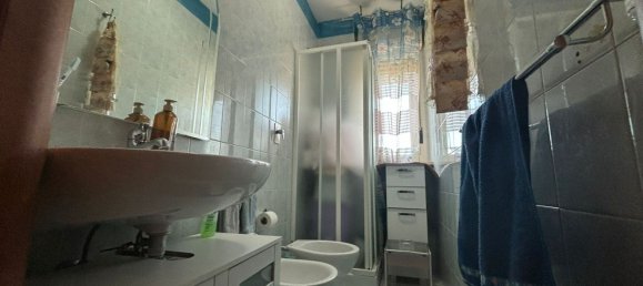 4-salle Appartement à Foggia, Italy No. 24540 42