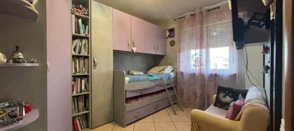 4-salle Appartement à Foggia, Italy No. 24540 33