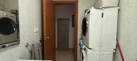 4-salle Appartement à Foggia, Italy No. 24540 30