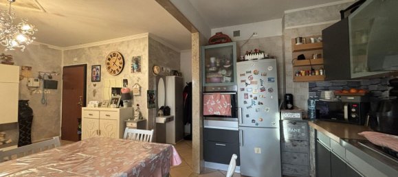4-salle Appartement à Foggia, Italy No. 24540 18
