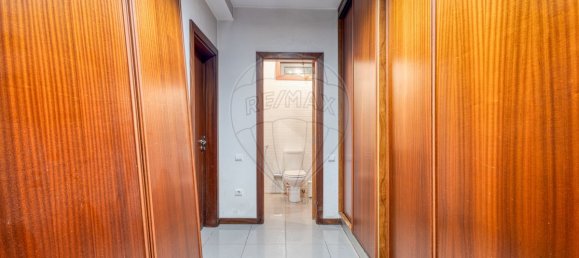 4 bedrooms House in Senhora da Hora, Portugal No. 16770 48