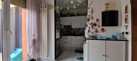 2 rooms Apartment in Genoa, Italy No. 150489 8