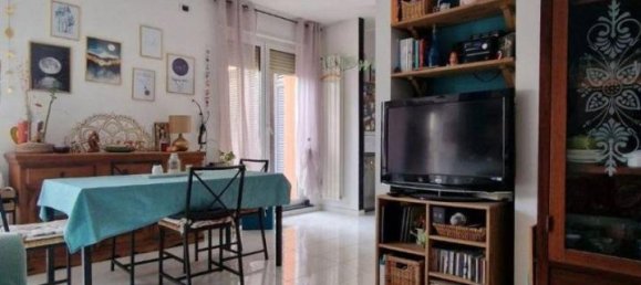 2 rooms Apartment in Genoa, Italy No. 150489 7