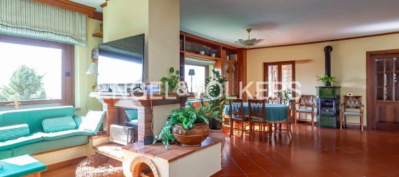 4 غرف نوم فيلا في Trevignano Romano, Italy رقم 128400 3