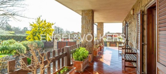 4 غرف نوم فيلا في Trevignano Romano, Italy رقم 128400 11