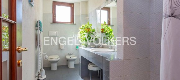 4 غرف نوم فيلا في Trevignano Romano, Italy رقم 128400 25