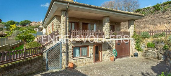 4 غرف نوم فيلا في Trevignano Romano, Italy رقم 128400 29