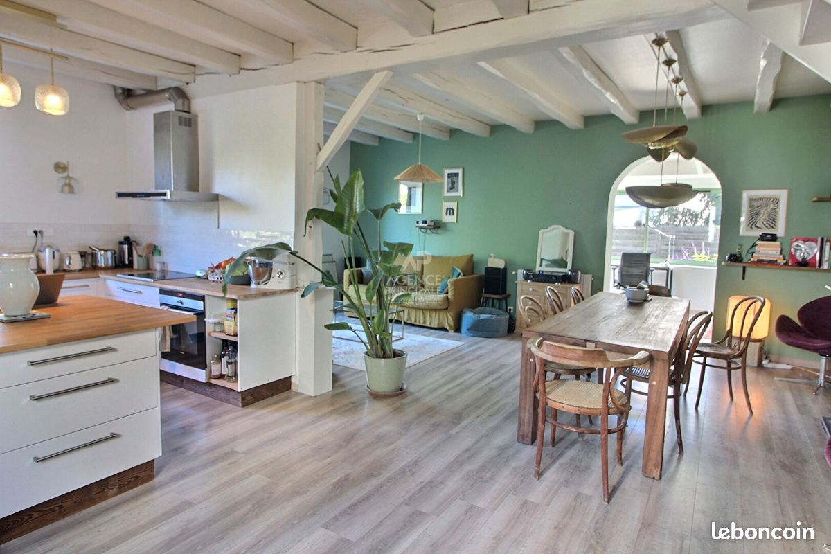 Casa de 3 dormitorios en Epone, France No. 173714