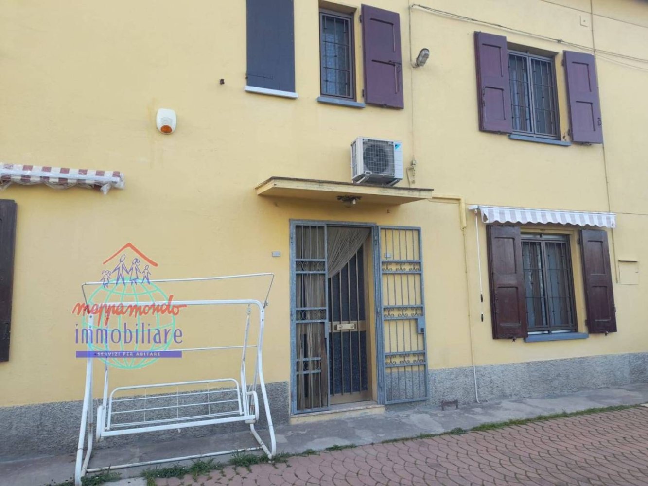 3 bedrooms Villa in Calderara di Reno, Italy No. 87247