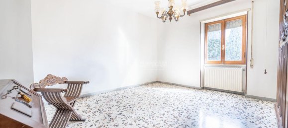 4 rooms Apartment in Viterbo, Italy No. 236923 25