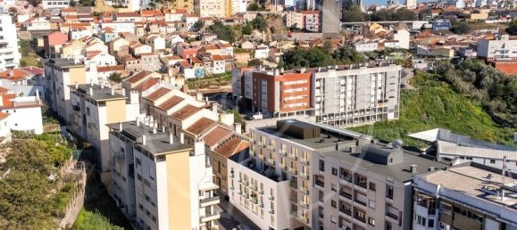 2 bedrooms Apartment in Lisbon, Portugal No. 100566 10