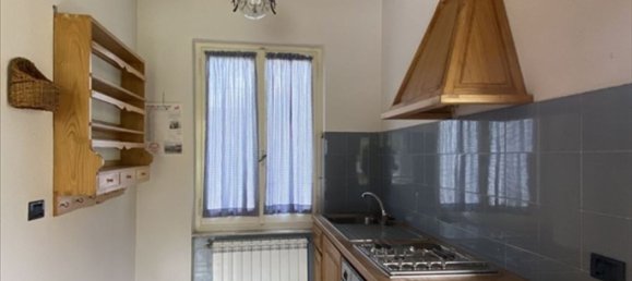 10 rooms House in Varese Ligure, Italy No. 77805 6