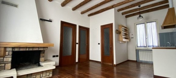 10 rooms House in Varese Ligure, Italy No. 77805 5