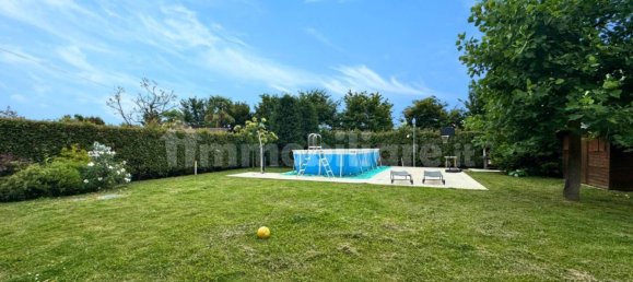 3 Schlafzimmer Villa in Mozzo, Italy, Nr. 295922 7