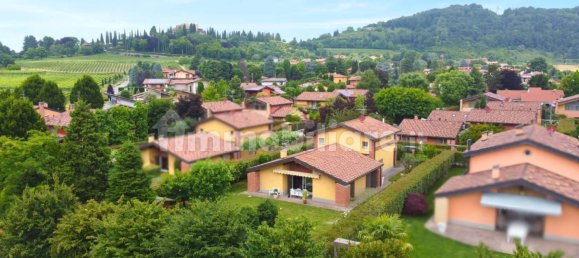 3 Schlafzimmer Villa in Mozzo, Italy, Nr. 295922 3