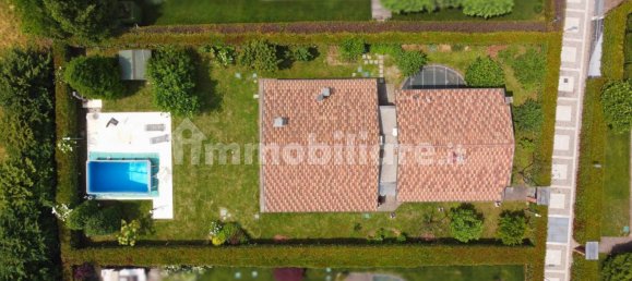 3 Schlafzimmer Villa in Mozzo, Italy, Nr. 295922 2