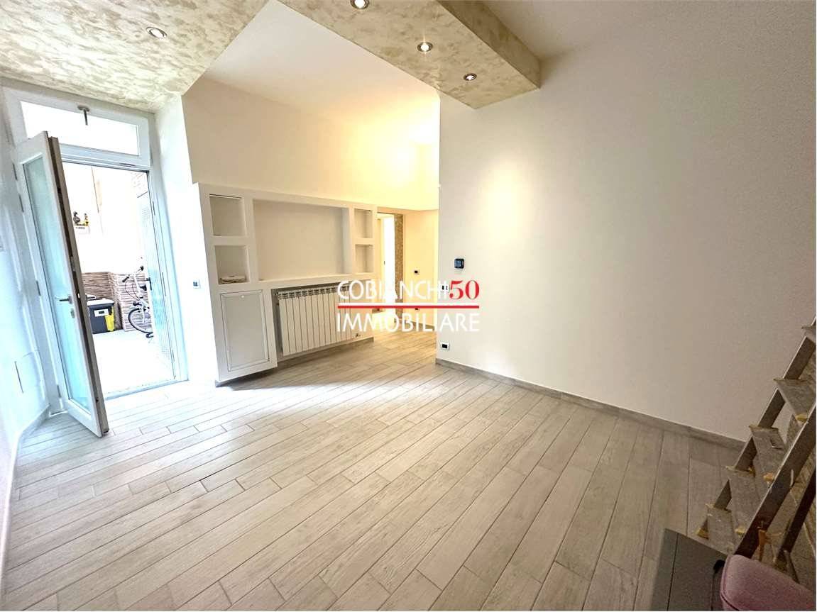 Apartamento de 2 dormitorios en Verbania, Italy No. 113251