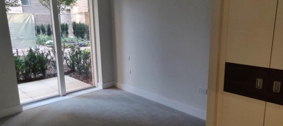 2 bedrooms Apartment in London, United Kingdom No. 10589 4