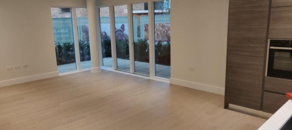 2 bedrooms Apartment in London, United Kingdom No. 10589 2