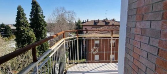 3 rooms Apartment in Maranello, Italy No. 35671 14