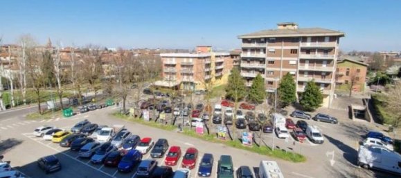 3 rooms Apartment in Maranello, Italy No. 35671 10