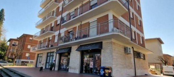 3 rooms Apartment in Maranello, Italy No. 35671 26