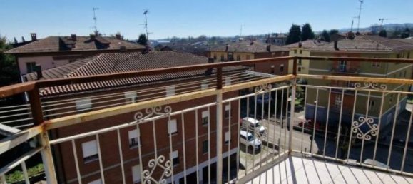 3 rooms Apartment in Maranello, Italy No. 35671 11