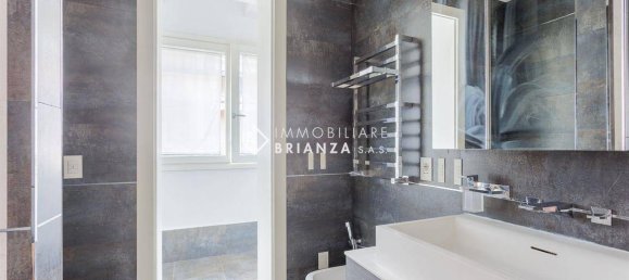 4 Schlafzimmer Penthouse in Biassono, Italy, Nr. 312993 16