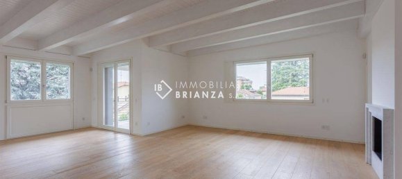 4 Schlafzimmer Penthouse in Biassono, Italy, Nr. 312993 9
