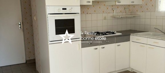 Casa de 4 dormitorios en Richebourg, France No. 252385 2