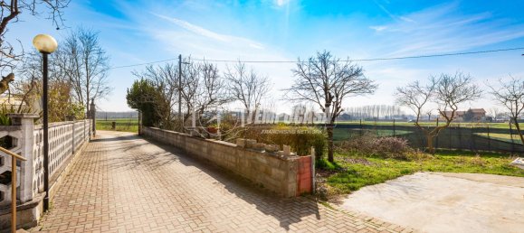 Villa de 9 habitaciónes en Santena, Italy No. 113760 8