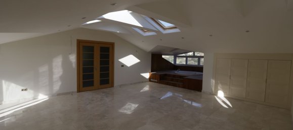 Ático de 3+1 en Kargicak, Turkey No. 658 26