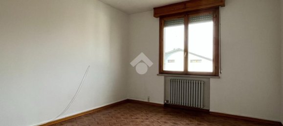 3 rooms Apartment in Cavriago, Italy No. 8063 13