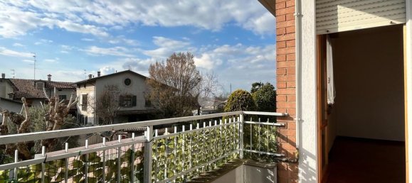 3 rooms Apartment in Cavriago, Italy No. 8063 4