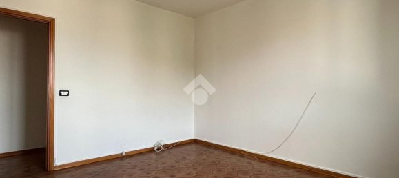 3 rooms Apartment in Cavriago, Italy No. 8063 15