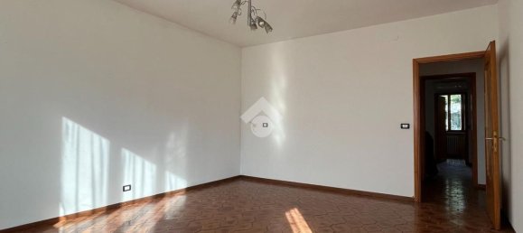 3 rooms Apartment in Cavriago, Italy No. 8063 7