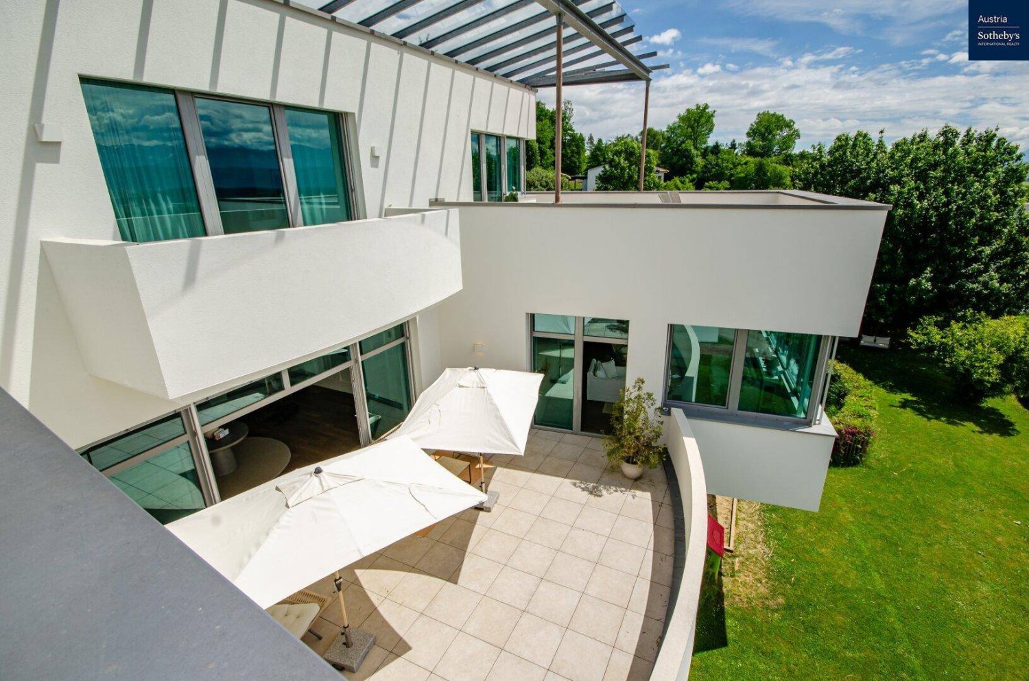 7 rooms Villa in Klagenfurt am Worthersee, Austria No. 253387