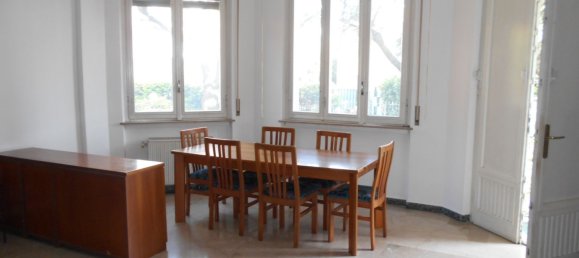 4 rooms Villa in Carugo, Italy No. 305454 8