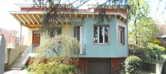 4 rooms Villa in Carugo, Italy No. 305454 5