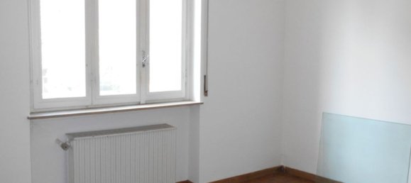 4 rooms Villa in Carugo, Italy No. 305454 13