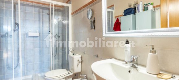 Apartamento de 3 dormitorios en Lucca, Italy No. 44588 16