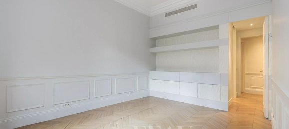 3 chambres Appartement à Paris, France No. 189320 14