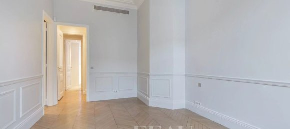 3 chambres Appartement à Paris, France No. 189320 9
