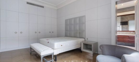 3 chambres Appartement à Paris, France No. 189320 6