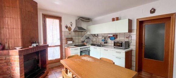 2 bedrooms Apartment in Casciana Terme Lari, Italy No. 261680 3